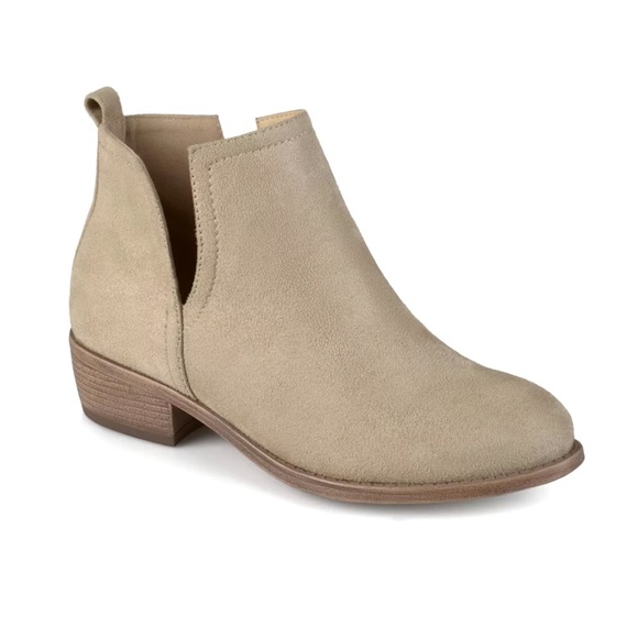 Journee ‘Rimi’ Booties - Picture 2 of 7